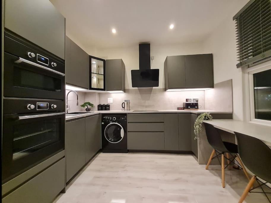 לונדון Double Room In Shared Flat מראה חיצוני תמונה